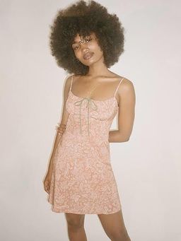 Réalisation par The Inez in Dazed  for rent on The Volte - image 1