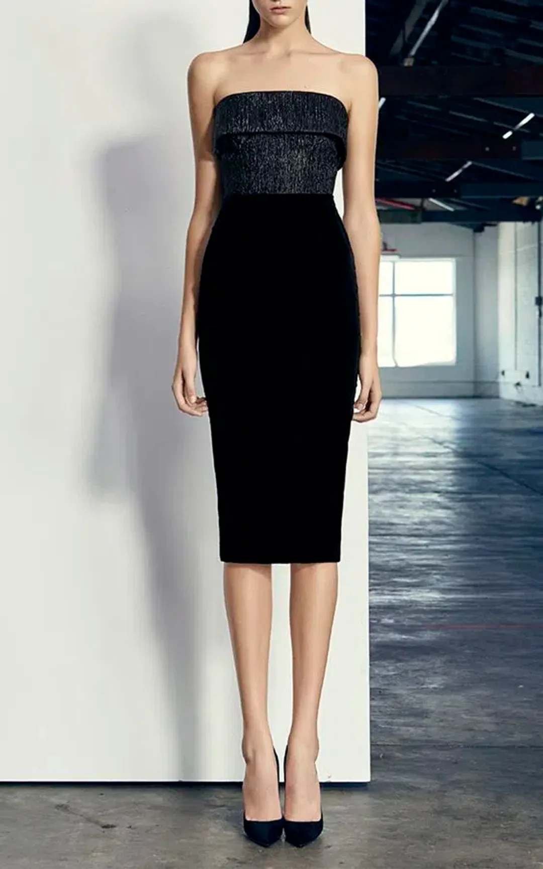 Alex Perry Knox Midi Black Size 10 for rent on The Volte - main image
