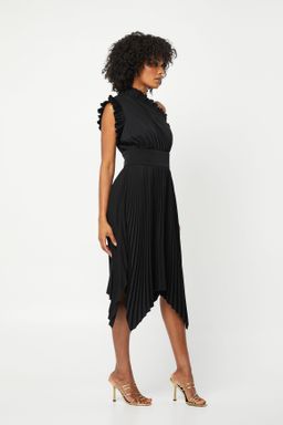 Mossman Lady Like Dress Black Size 10 for rent on The Volte - image 2