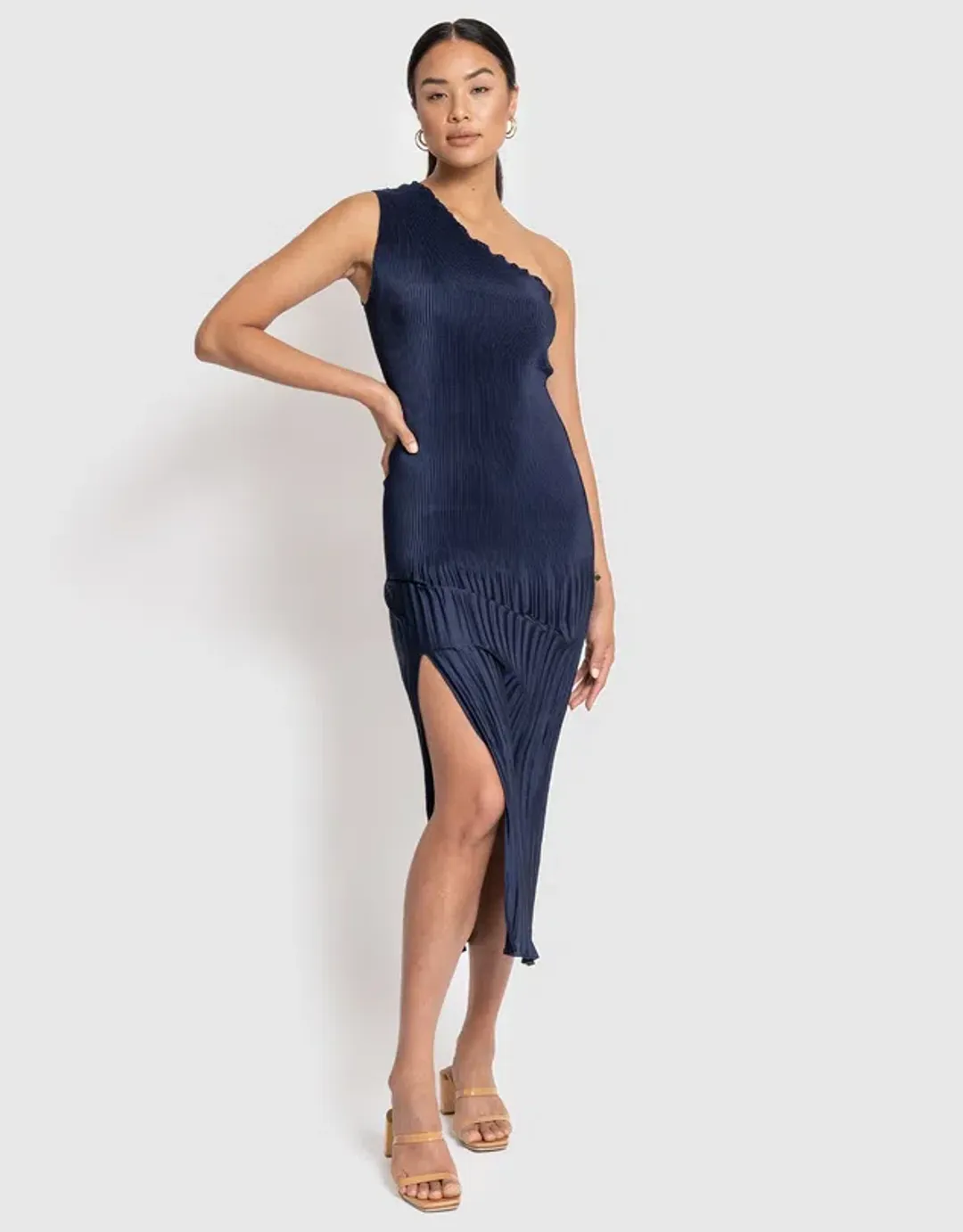 L’Idee Soirée One Shoulder Gown Navy Size 10  for rent on The Volte - main image