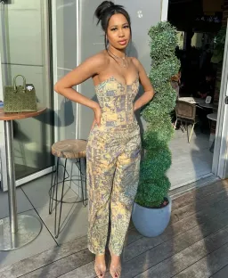 Miaou leia Corset and Fargo Pant Set in Wanted Size 6  for rent on The Volte - image 3