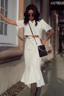 Delphine the Label Saintly Set Print Size 8 for rent on The Volte - image 1