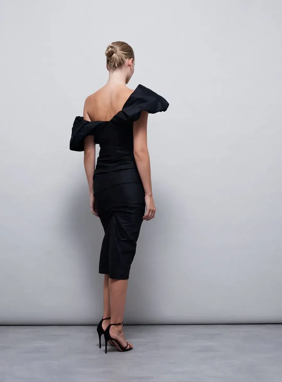 Rachel Gilbert Frey Dress Black Size 3 / AU 12 for rent on The Volte - main image