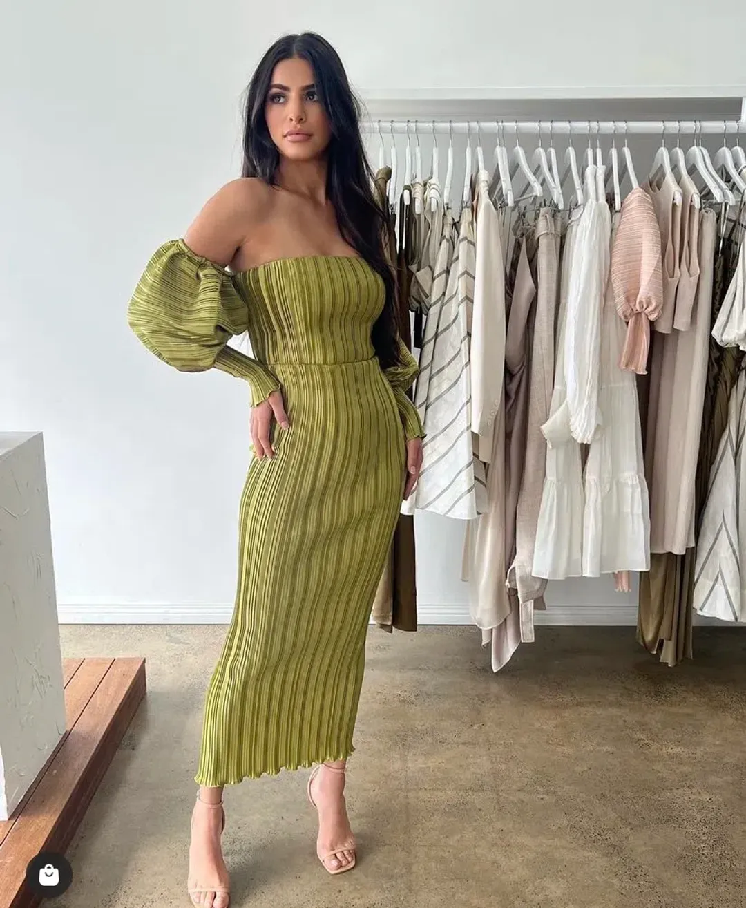 L’Idee Sirene Gown Green Size 12 for rent on The Volte - main image