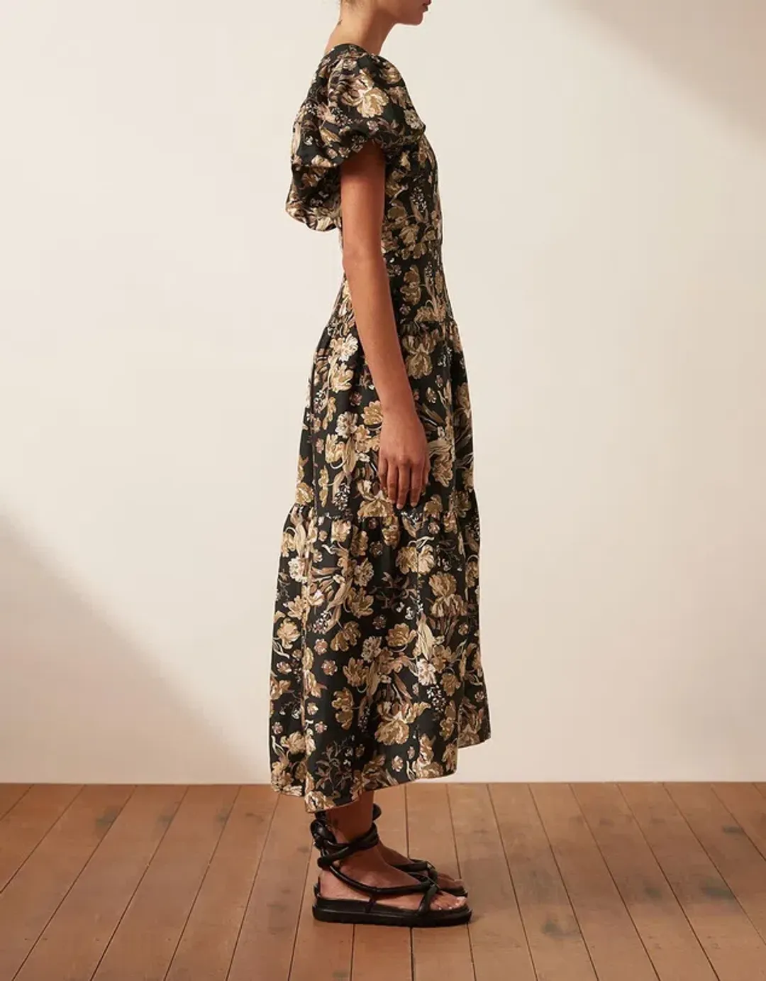 Shona Joy Palermo Linen Plunged Short Sleeve Midi Dress Print Size 8 for rent on The Volte - main image