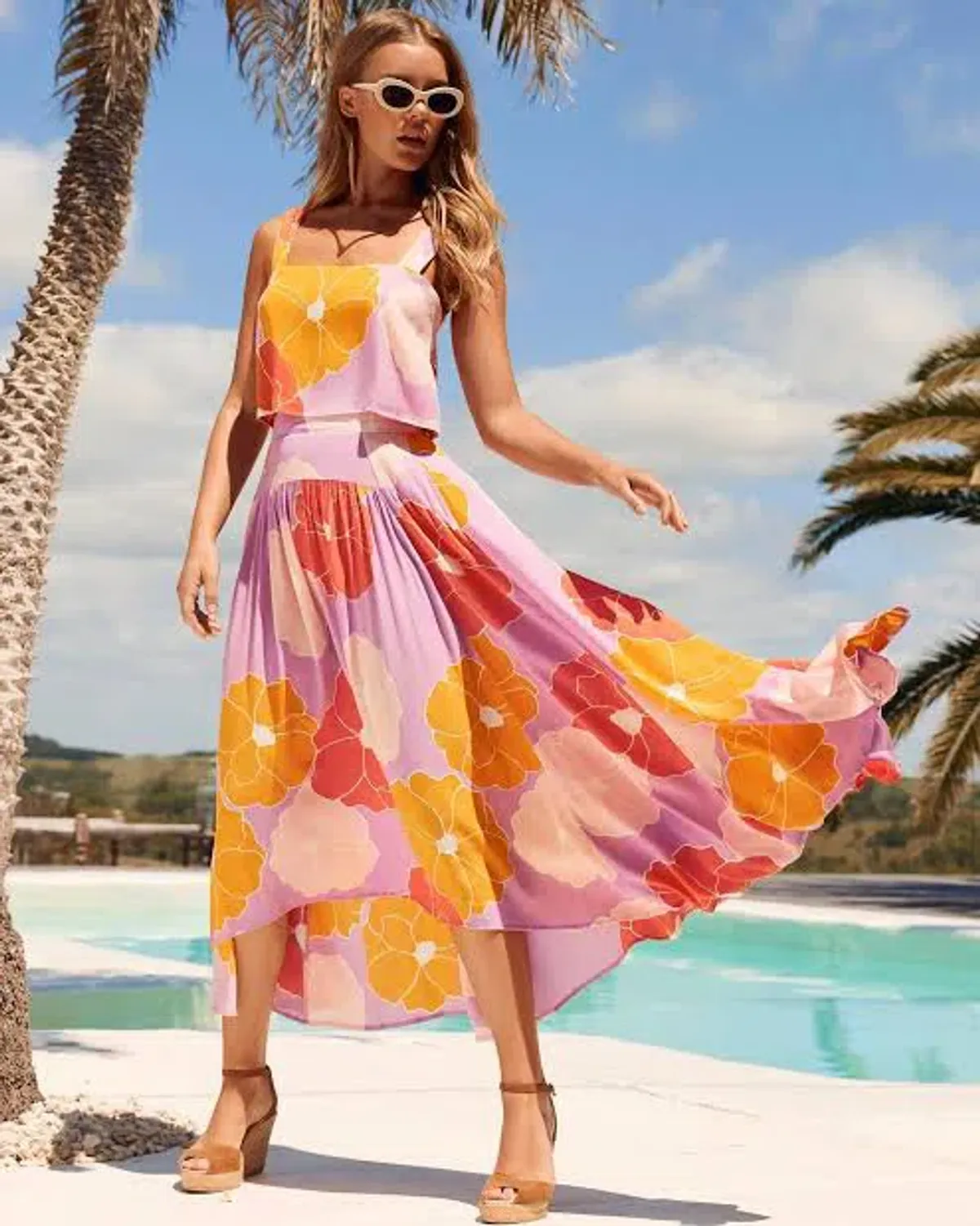 Mister Zimi Betsy Set Flores Print Size 10 for rent on The Volte - main image