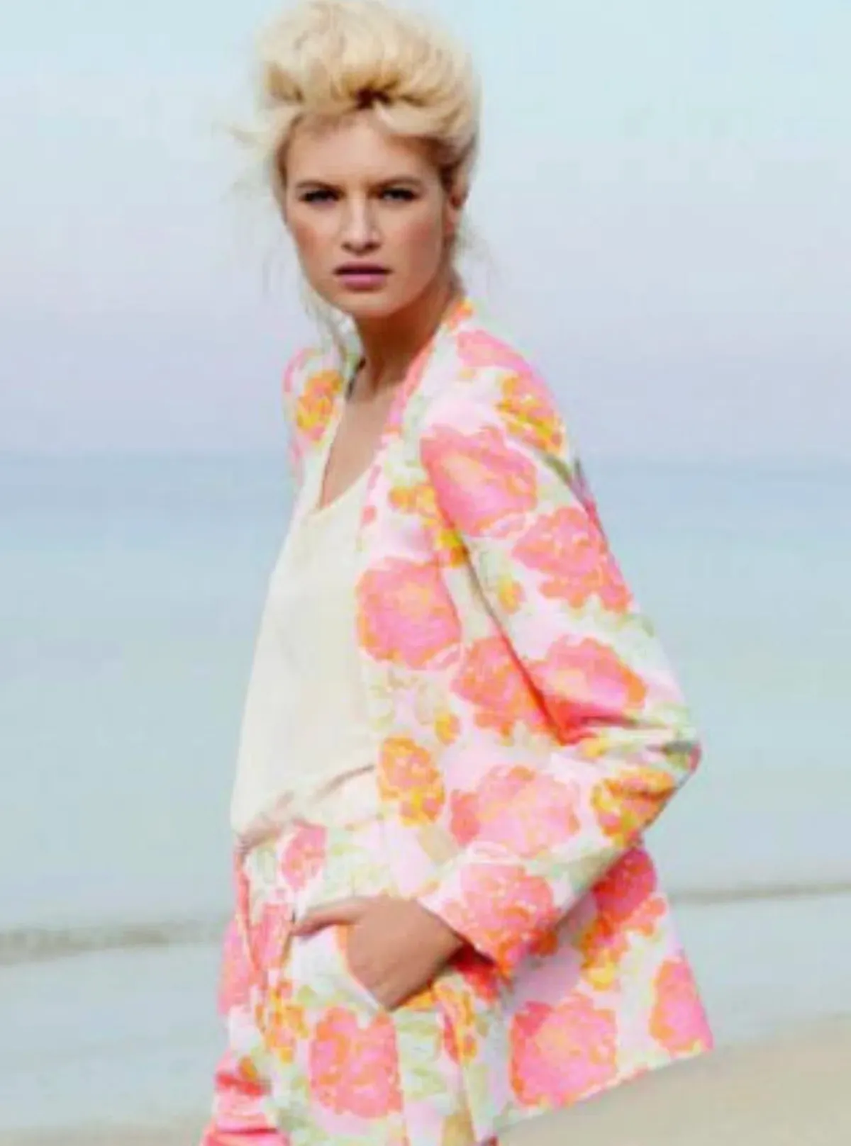 Thurley Paradise Found Blazer and Shorts Set Floral Size 6 for rent on The Volte - main image