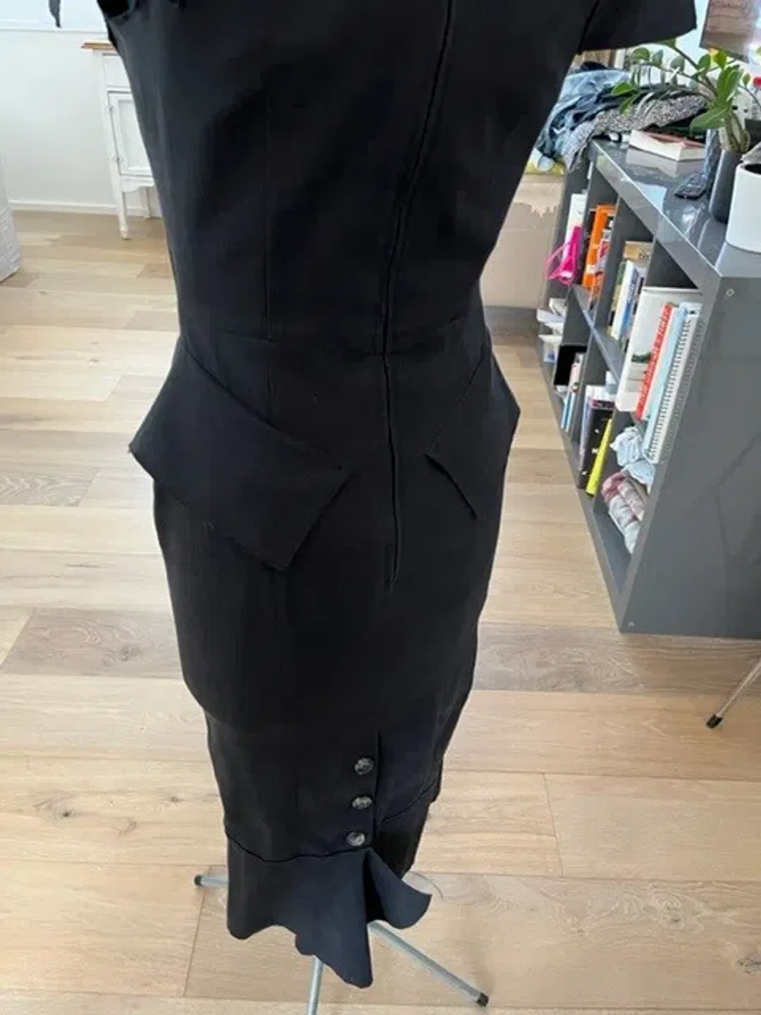 Roland Mouret Galaxy wiggle dress size UK 14 black stripe cottpn/lycra  for rent on The Volte - main image