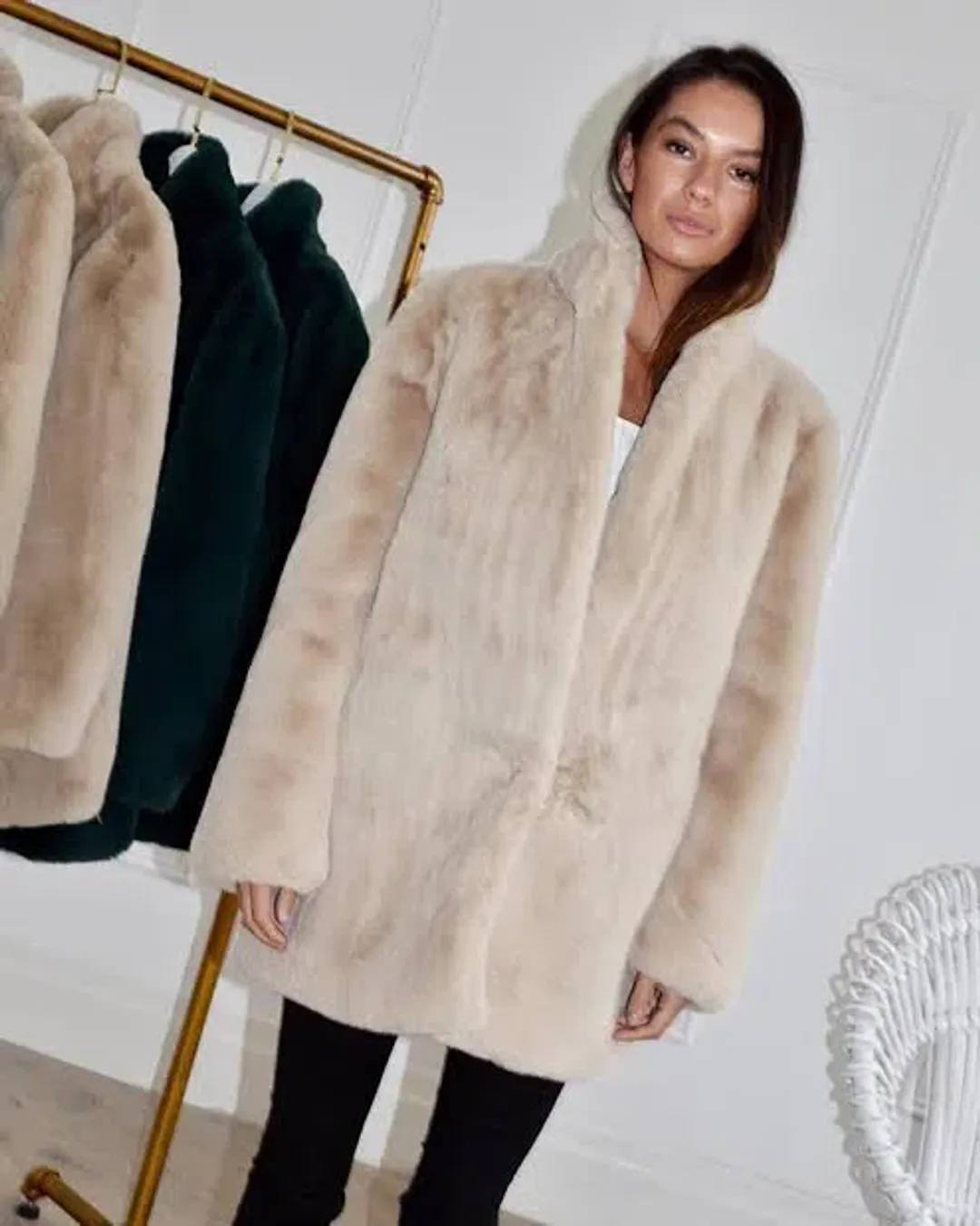 San Sloane Crawford Faux Fur Jacket Light Tan Size XS / Au 6 for rent on The Volte - main image