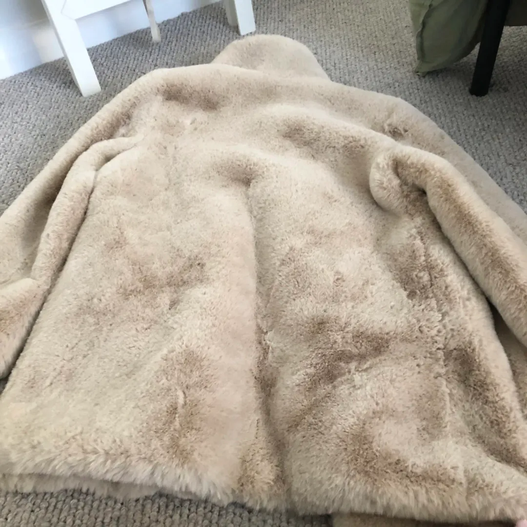 San Sloane Crawford Faux Fur Jacket Light Tan Size XS / Au 6 for rent on The Volte - main image