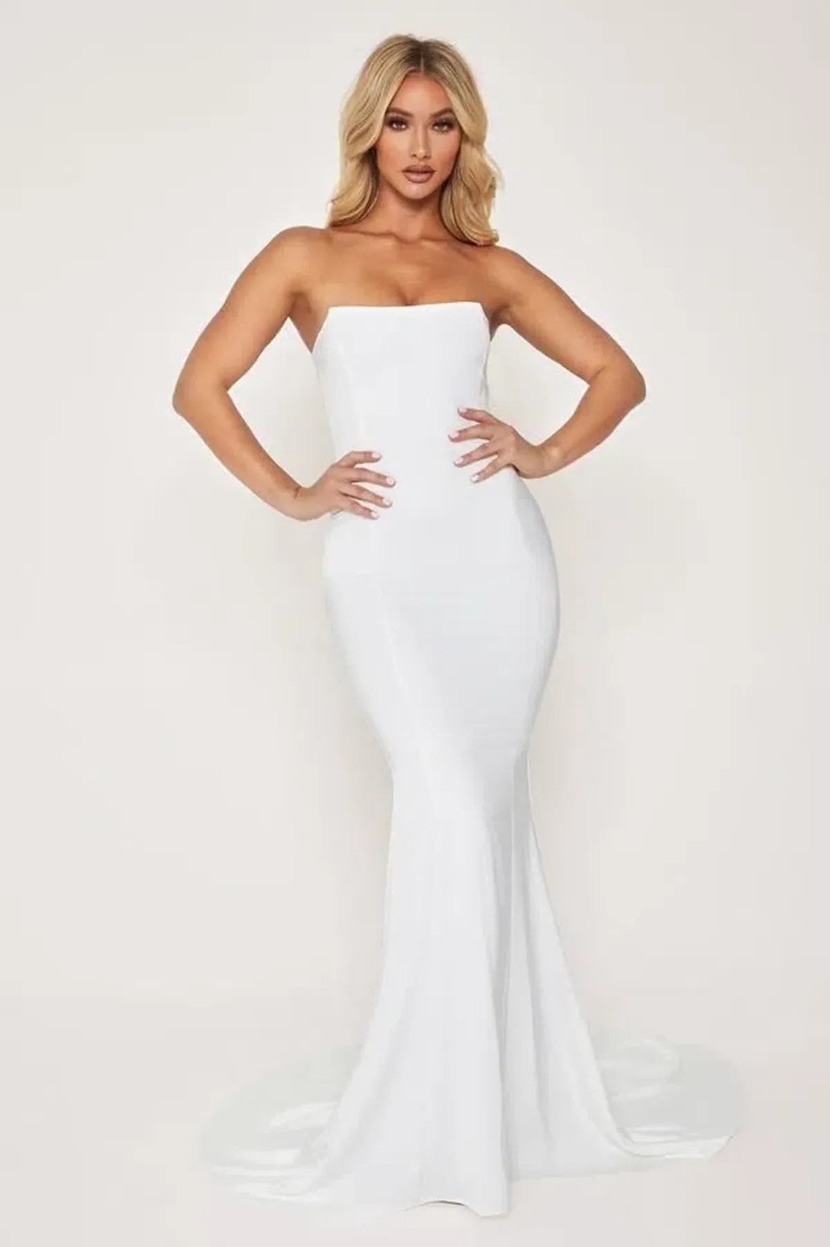 Meshki Farrah Gown White Size 6 for rent on The Volte - main image