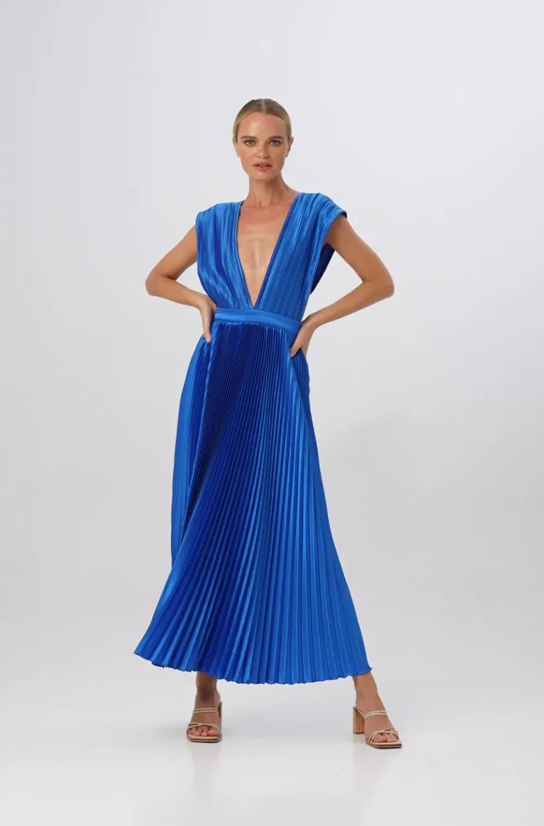 L'idee Gala Gown Blue Size 10 / M for rent on The Volte - main image