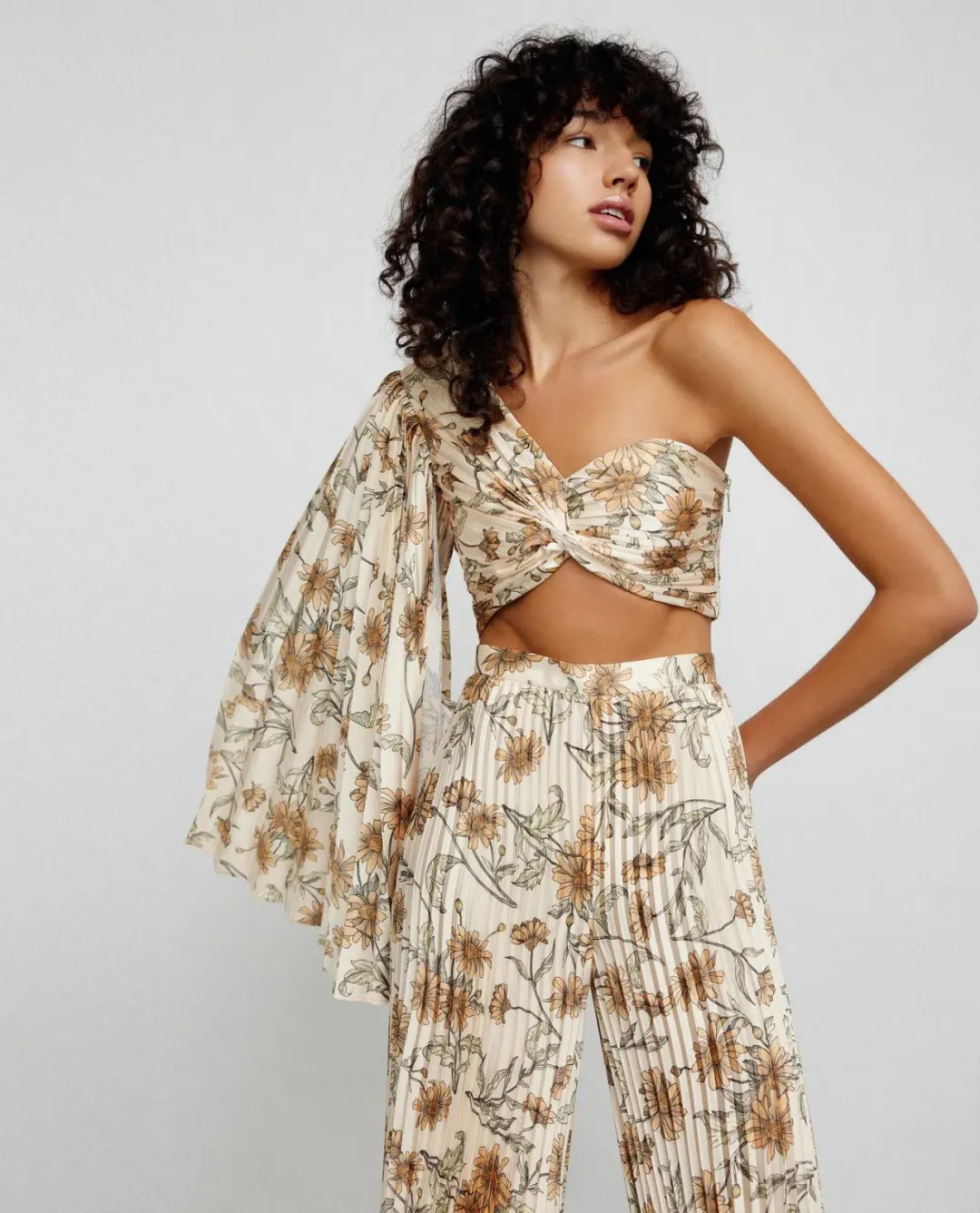 Significant Other Simone Set  Amber Daisy Size 10  for rent on The Volte - main image