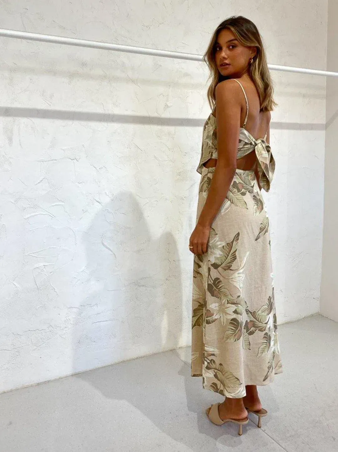 Issy Treasures Dress Lily Print Size 6 for rent on The Volte - main image