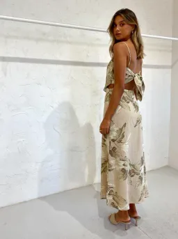 Issy Treasures Dress Lily Print Size 6 for rent on The Volte - image 3