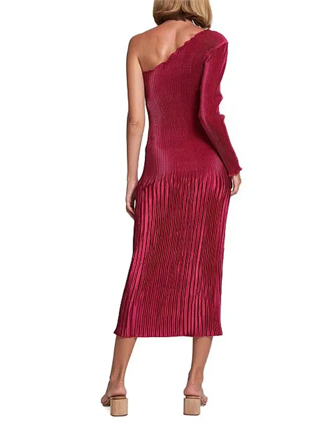 L'Idee Soiree Gigi Sleeve Gown Red Size 8 / S for rent on The Volte - main image