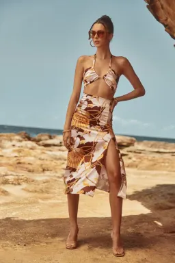 Sonya Moda Seashell Soiree Set Brown Size AU 8 for rent on The Volte - image 1