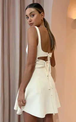 CLEA Lucy Crepe Mini Dress Yellow Size XS/AU 6 for rent on The Volte - image 3