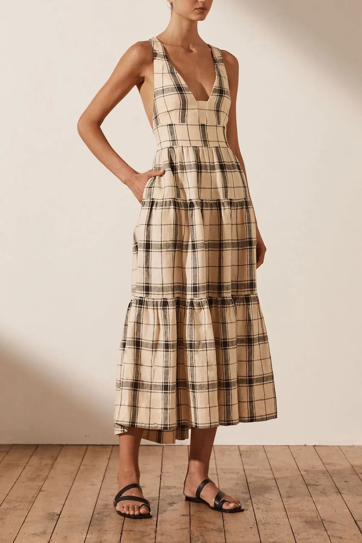 Shona Joy Indra Plunged Crossback Midi Dress Print Size 6 for rent on The Volte - main image