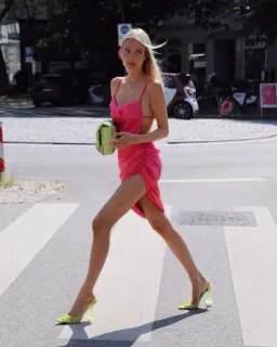 Jacquemus La Robe Saudade Mini Dress Pink Size 8 for rent on The Volte - image 3