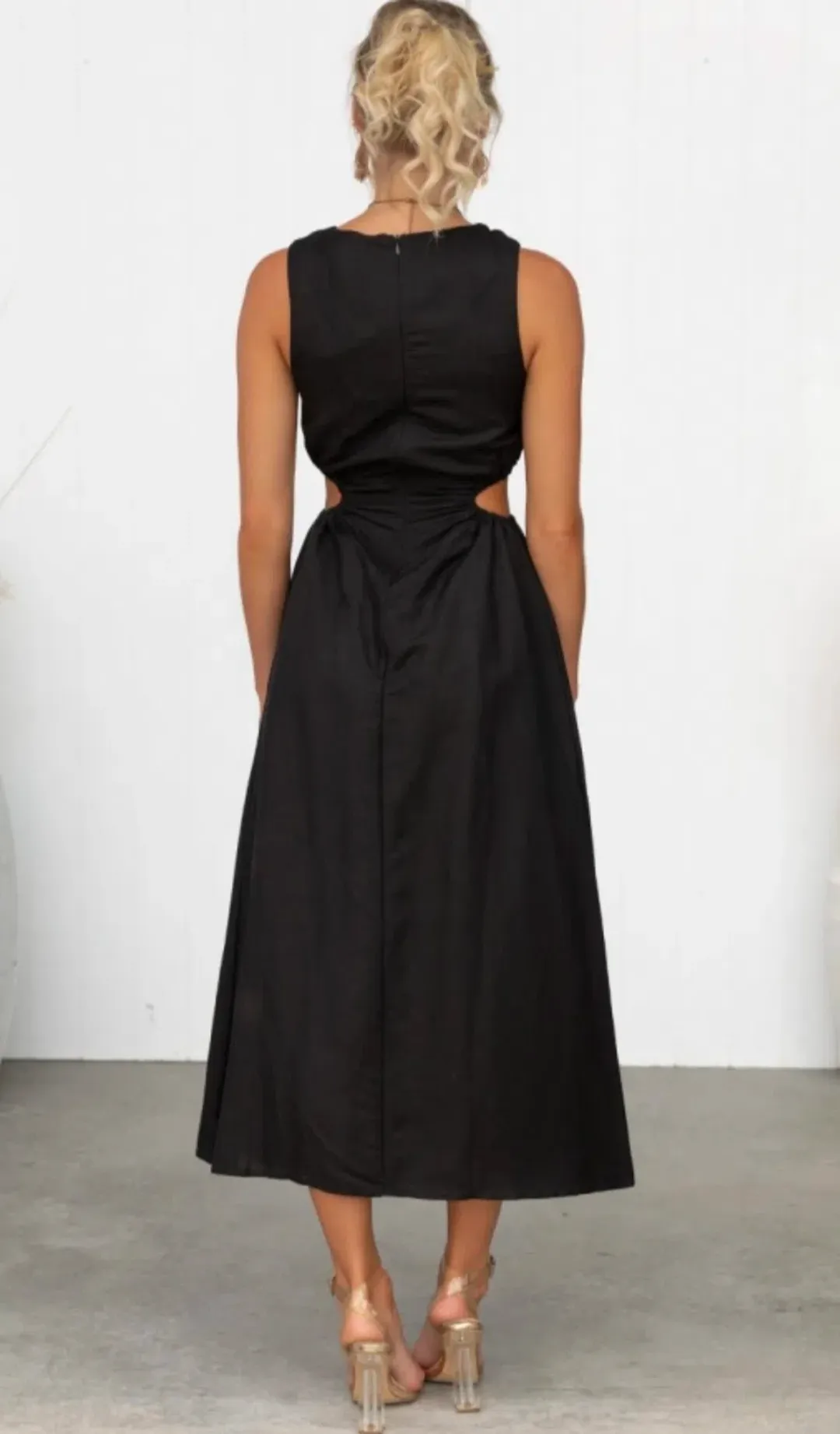 Amaroso Rozita Midi Dress Black Size 6  for rent on The Volte - main image