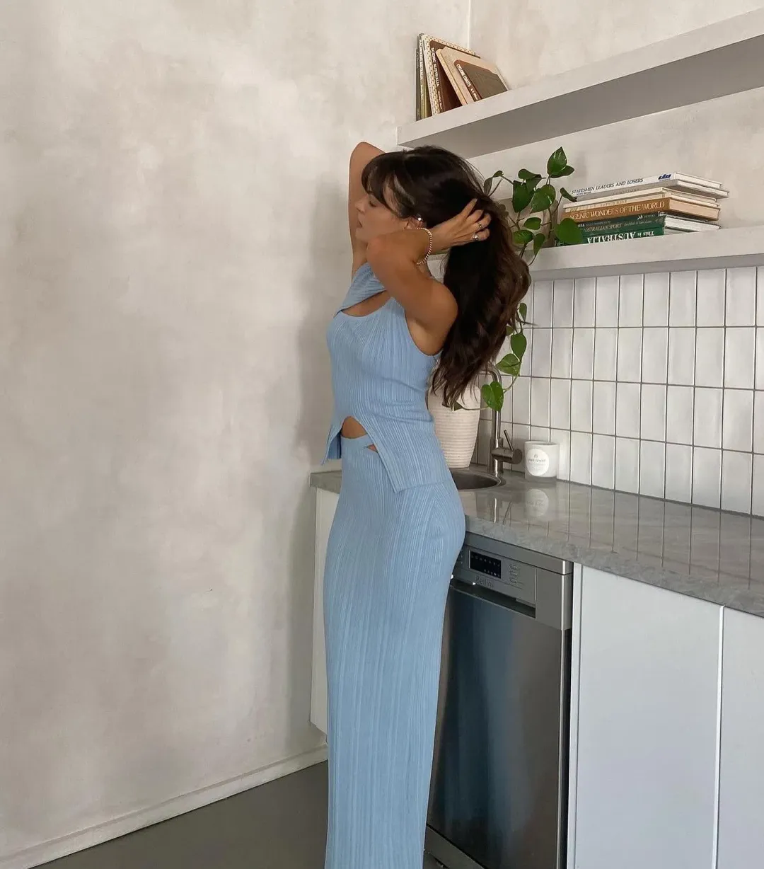 Henne Romee Set in Cloud Nine Blue Size AU 10 for rent on The Volte - main image