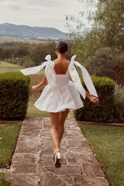 Dissh Aisle Linen Bow Dress White Size 6  for rent on The Volte - image 2