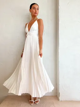 Issy Orla Maxi Dress White Size 6 for rent on The Volte - image 4