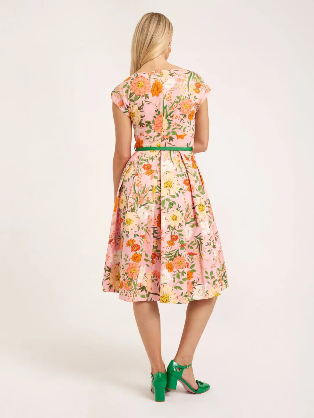 Review Avant Gardens Dress Blush Floral Size AU 12 for rent on The Volte - main image