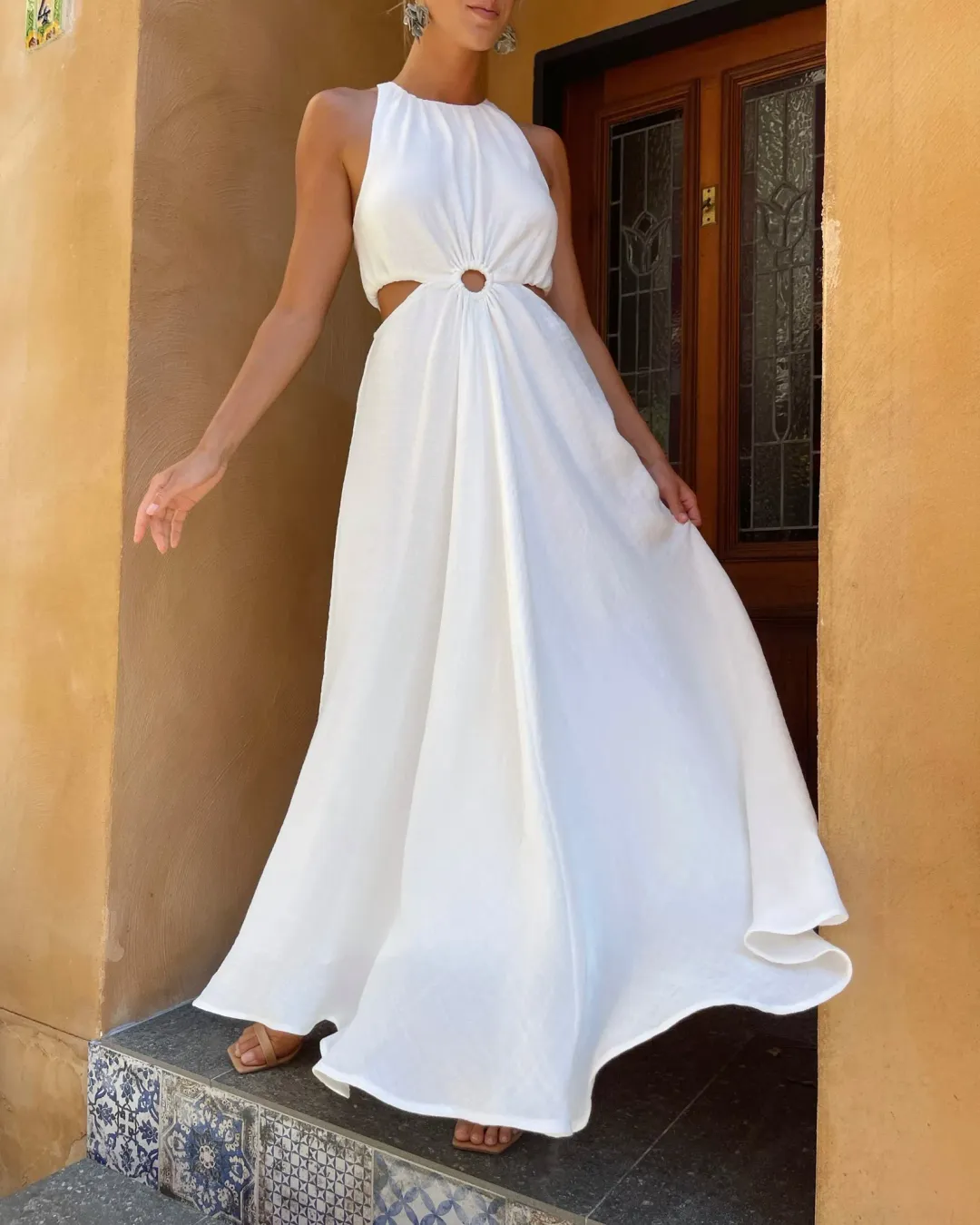 Sheike Gallery Dress White Size 16 for rent on The Volte - main image