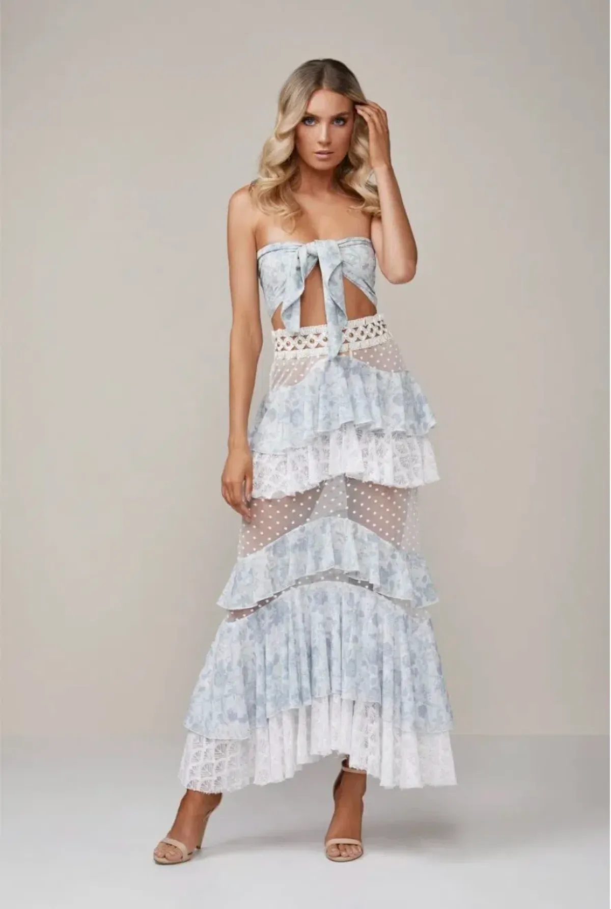 Ixiah the Label Outlaw Set Blue/Shell Size 8 for rent on The Volte - main image