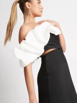 Sheike Margot Maxi Dress Black/White Size 8 for rent on The Volte - image 2