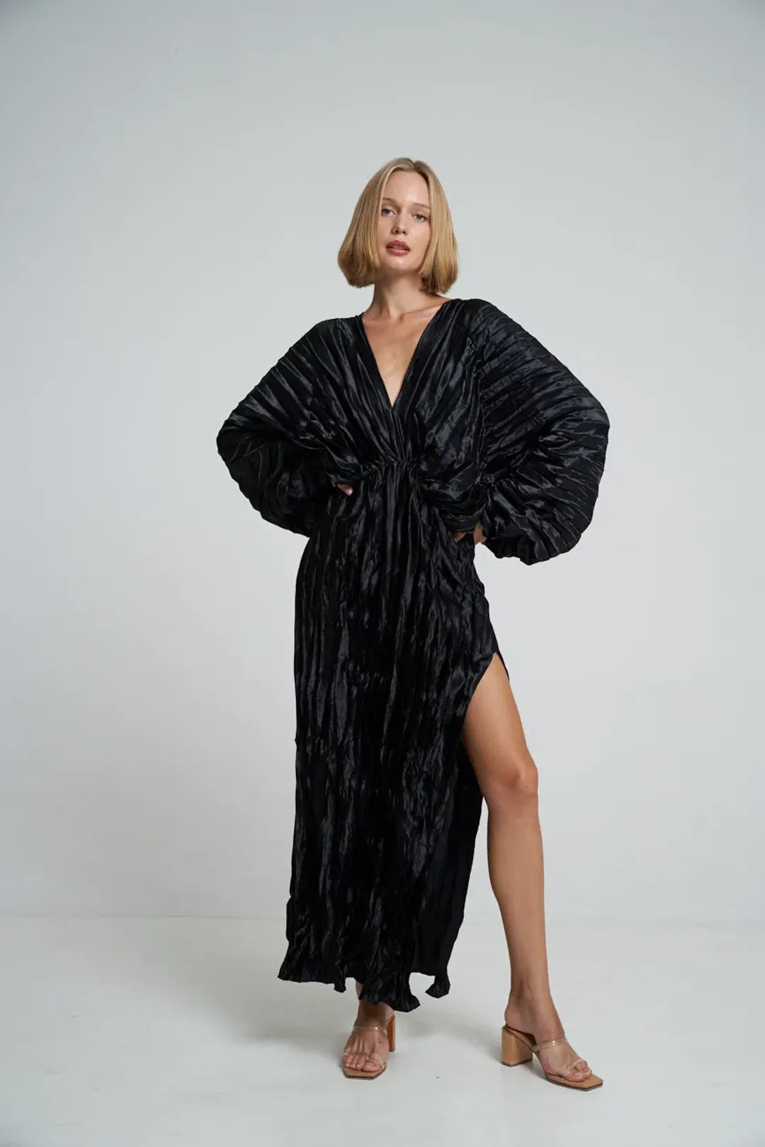 L’Idee Deluxe Gown Black Size 12 for rent on The Volte - main image