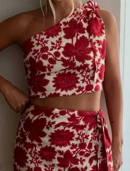 Sir the Label Cinta Tie Crop and Skirt Set Valentina Floral Print Size AU 8 for rent on The Volte - image 3