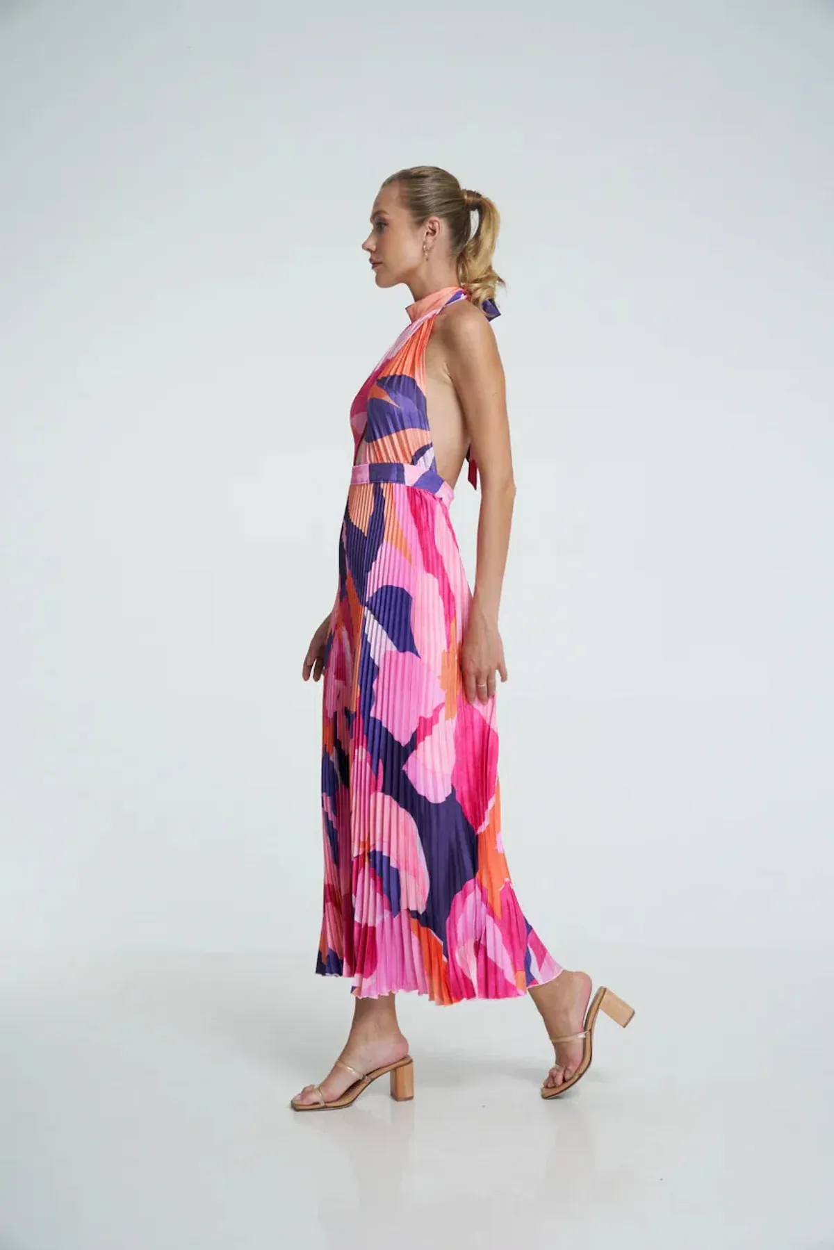 L'Idee Renaissance Gown in Capri Size AU 8 - Image 3