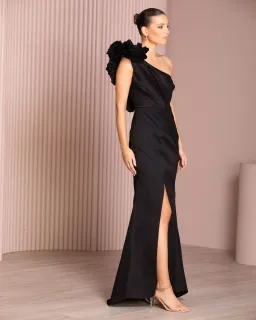 Azzurielle Aimi Gown Black Size AU 14 for rent on The Volte - image 4