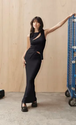 Henne Romee Knit Set in Black Size AU 6 for rent on The Volte - image 1