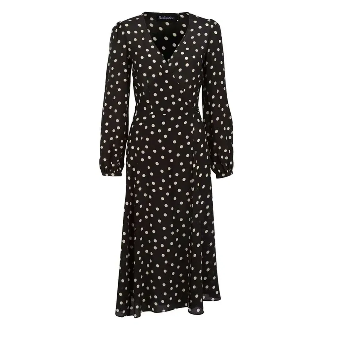 Réalisation Par The Violette Black & White Spot Size S/Au 8 for rent on The Volte - main image