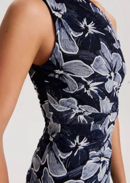Scanlan Theodore Italian Floral Mesh Dress Navy Size 8 for rent on The Volte - image 8
