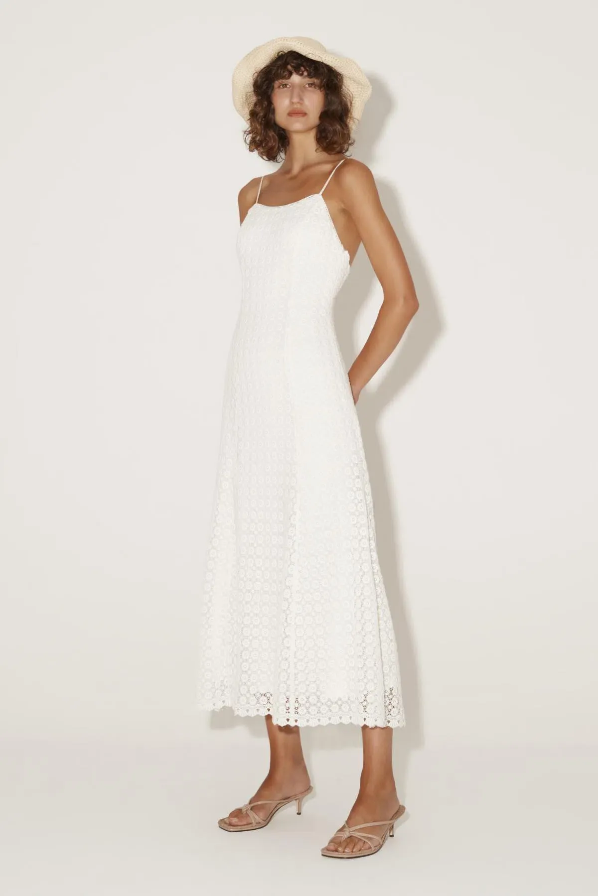 Hansen & Gretel Fiora Daisy Lace Midi Dress in White Size S / AU 8 - Image 1