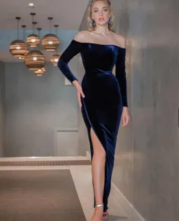 Tina Holly - Couture TA301 for rent on The Volte - image 1