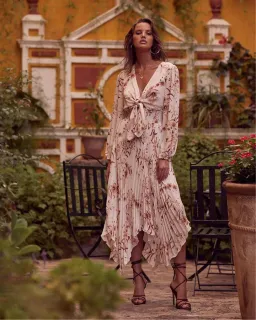 Sheike Enchanted Dress Size 16 for rent on The Volte - image 2