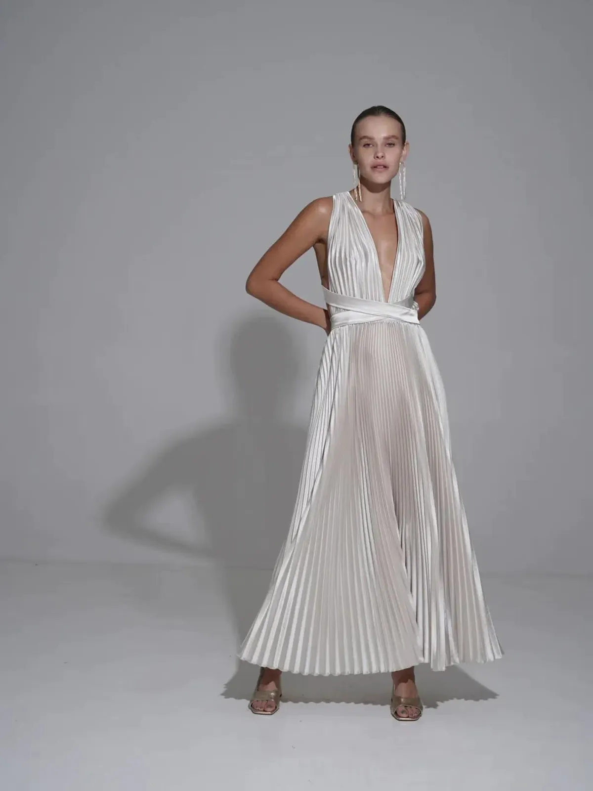 L'Idee Moderniste Gown Champagne Size AU 6 - Image 6