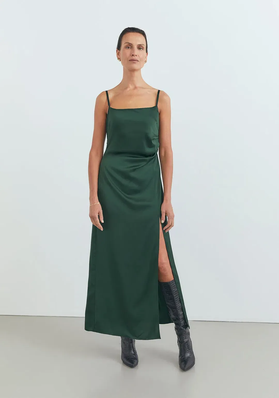 Viktoria & the Woods Immunity Dress Green Size 6 for rent on The Volte - main image