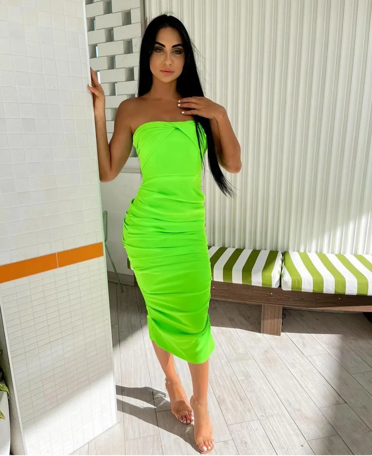 Alex Perry Channing Dress Green Size 12 - Image 1