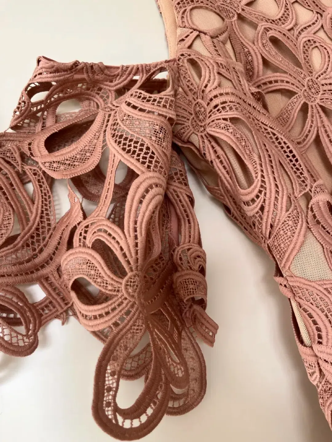 Elliatt Sight Embroidery Cold Shoulder Midi Dress Chalk Pink Size L / AU 12 for rent on The Volte - main image