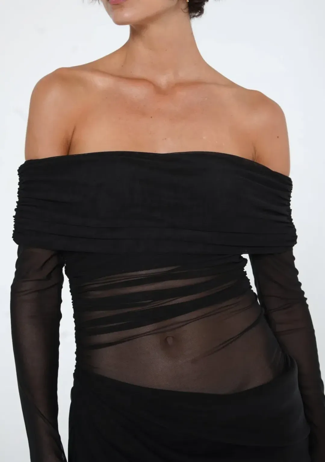 Benni Yasmin Off Shoulder Maxi Dress Black Size S / AU 8 for rent on The Volte - main image