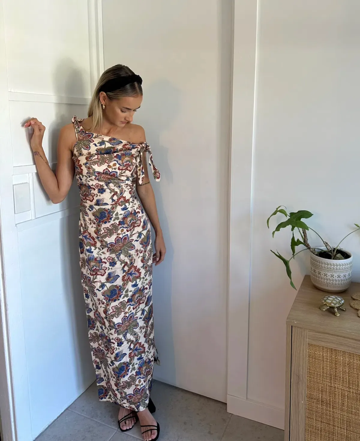 Sir the Label Bettina Off Shoulder Dress Wiltshire Floral Size 6 - Image 4