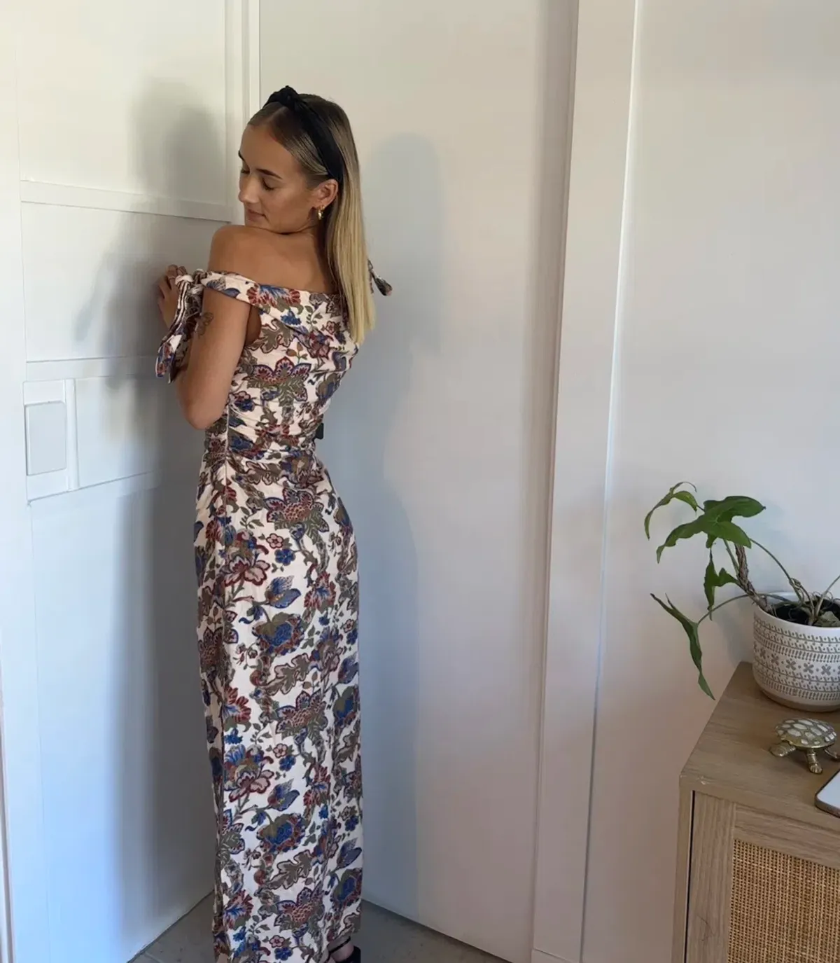 Sir the Label Bettina Off Shoulder Dress Wiltshire Floral Size 6 - Image 3