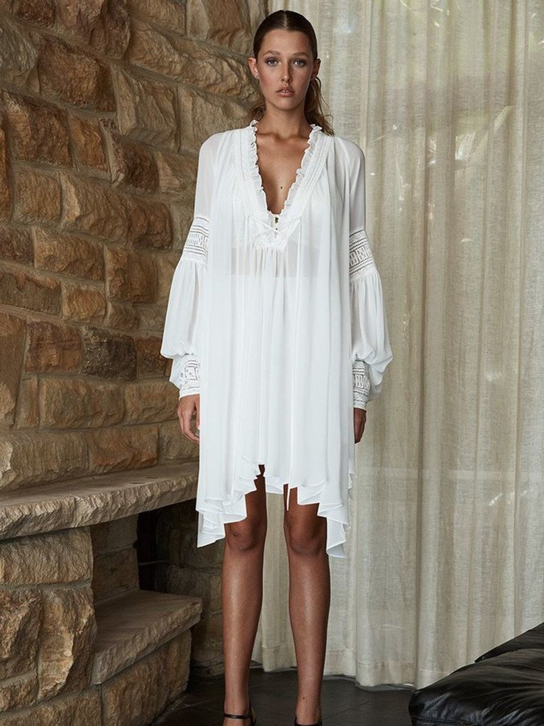 Shona Joy Stevie May Oversized Blouse White Size 8 for rent on The Volte - main image